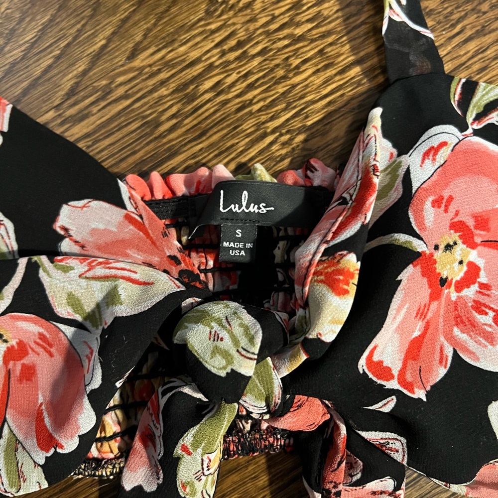 Lulus 2 piece resort wear set! Cropped top and high waisted pants. - Picture 10 of 10